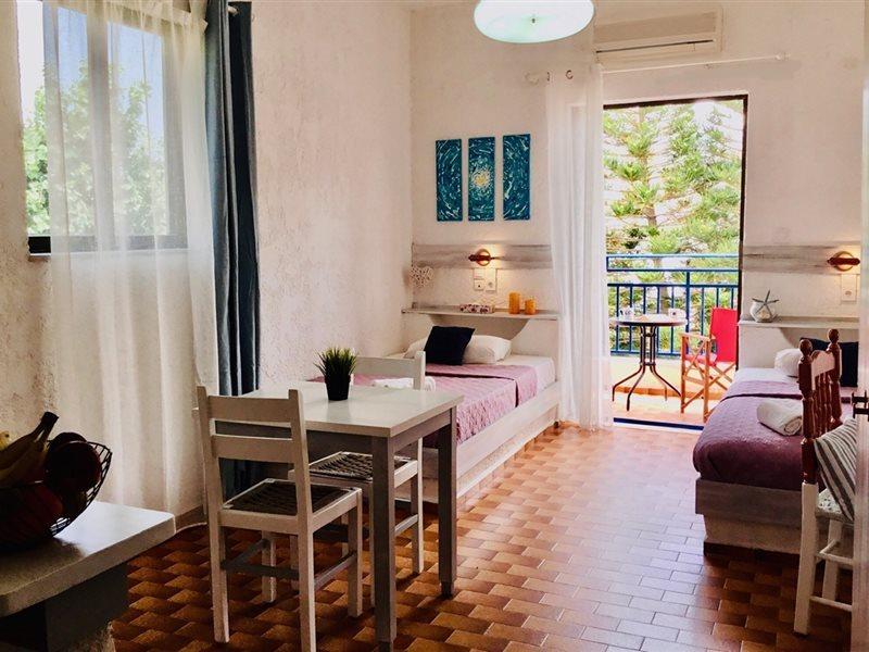 Amazona Aparthotel Agia Pelagia  Buitenkant foto