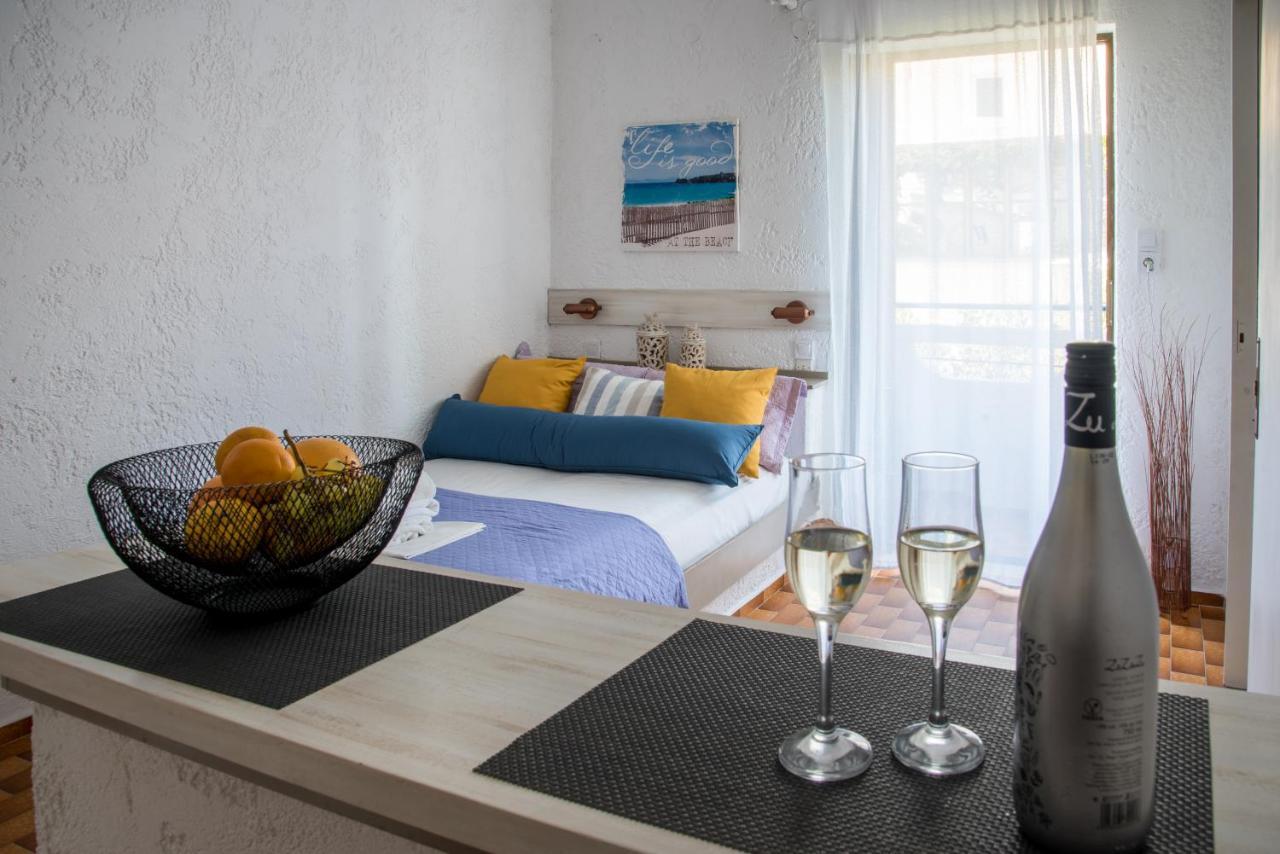 Amazona Aparthotel Agia Pelagia  Buitenkant foto