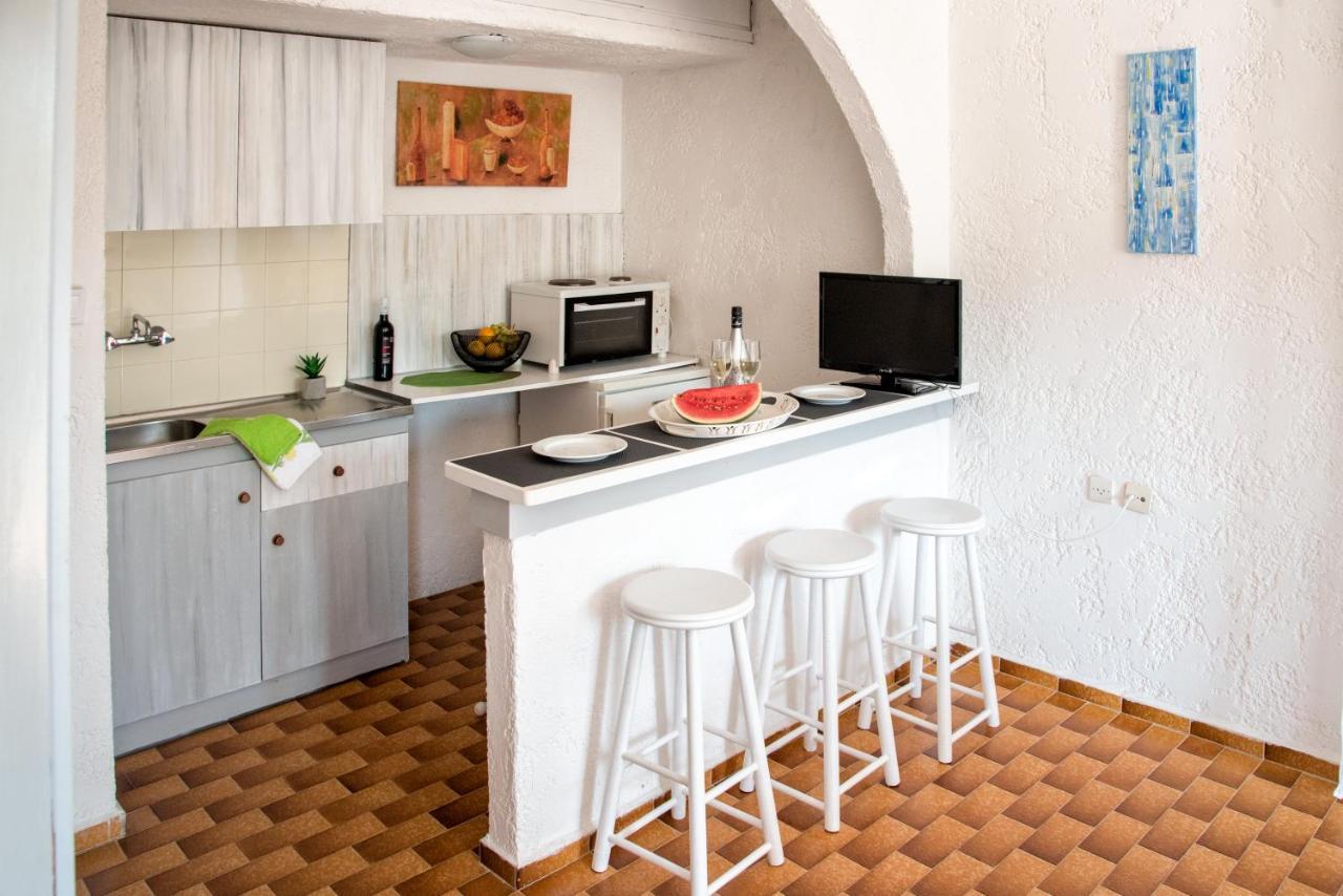 Amazona Aparthotel Agia Pelagia  Buitenkant foto